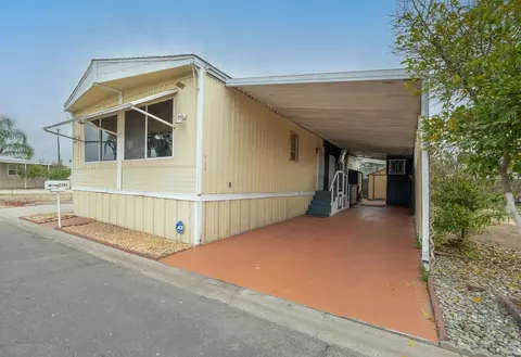 26814 S Mooney Blvd, Visalia, CA 93277
