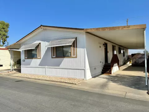 1218 E Cleveland Ave #127, Madera, CA 93638