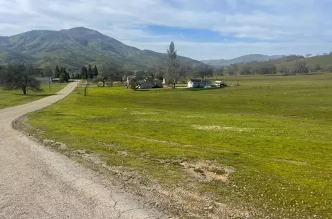 0 No Address Available, Sanger, CA 93657