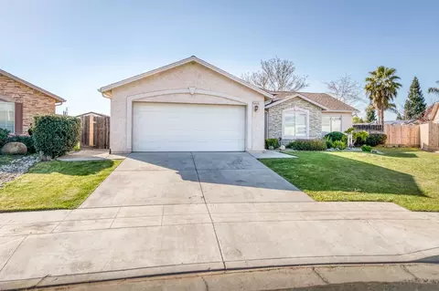 5570 W Hammond Ave, Fresno, CA 93722
