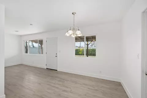 1212 Hoag Ave, Sanger, CA 93657