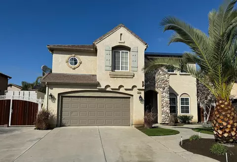 3254 Carson Ave, Clovis, CA 93611