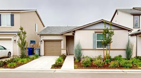 4037 N Vaughan Ave, Fresno, CA 93723