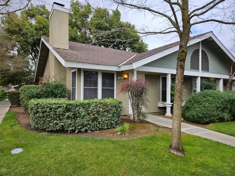 3700 W Barstow Ave #139, Fresno, CA 93711