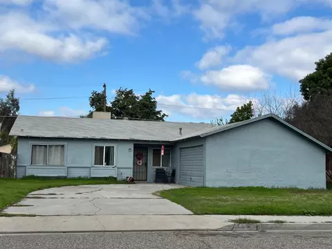 731 Plumas St, Kingsburg, CA 93631