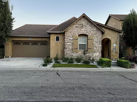 3626 Utah Ln, Clovis, CA 93619