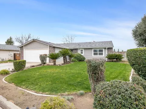 1437 Bernadine Dr, Clovis, CA 93611