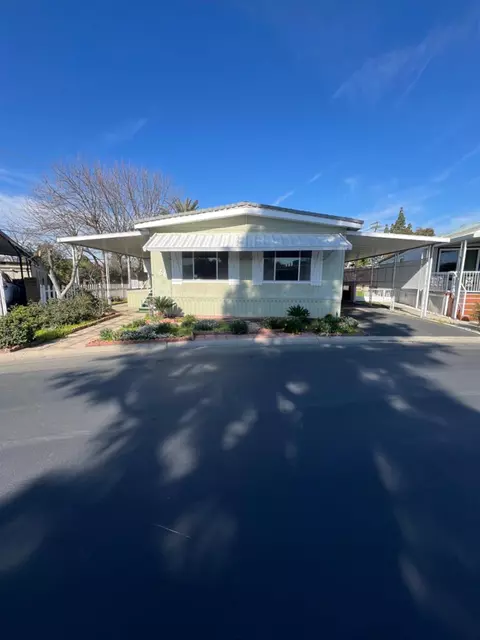 2706 W Ashlan Ave #66, Fresno, CA 93705