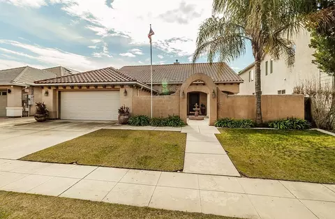 2072 Everglade Ave, Clovis, CA 93619