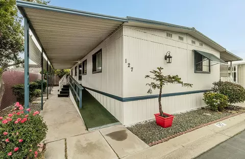 1001 Sylmar Ave #127, Clovis, CA 93612