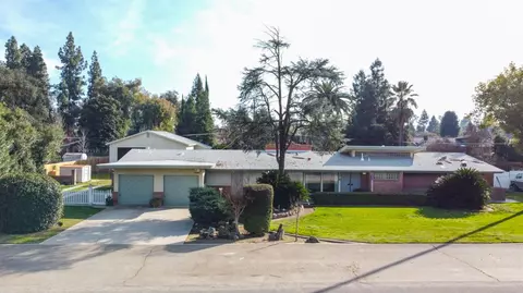 5838 E Midwick Ln, Fresno, CA 93727