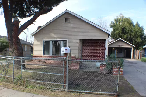 548 S Woodrow Ave, Fresno, CA 93702