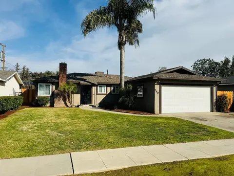 750 W Saginaw Way, Fresno, CA 93705