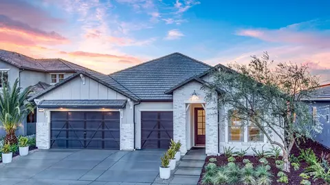 2753 N Armstrong, Fresno, CA 93727