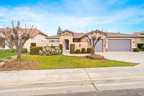 95 W Athens Ave, Clovis, CA 93611