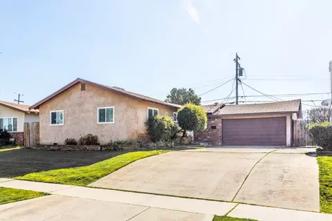 1932 E Rialto Ave, Fresno, CA 93726