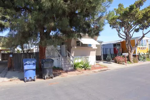 852 E Grangeville Blvd #SP 83, Hanford, CA 93230