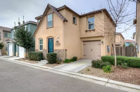 1530 Nabors Dr, Clovis, CA 93619