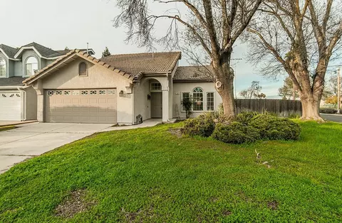 1292 E Salem Ave, Fresno, CA 93720