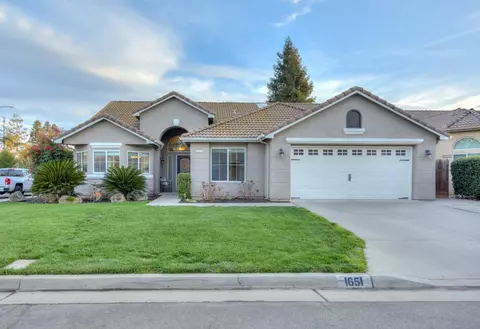 1651 E Brandywine Ln, Fresno, CA 93720