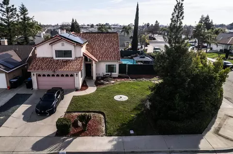 2863 Hillcrest St, Selma, CA 93662
