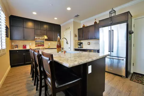 1810 Castoro Way, Hanford, CA 93230