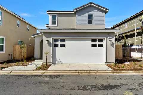176 Arbor Dr S, Madera, CA 93636 photo 1