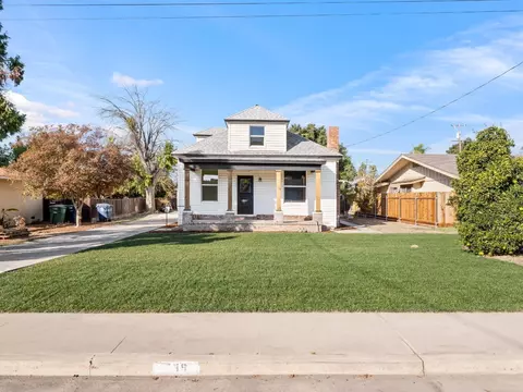 739 Lake St, Kingsburg, CA 93631