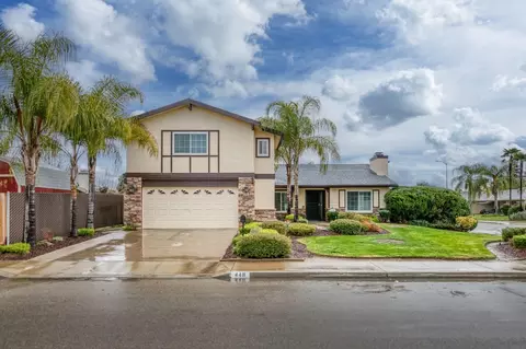 448 Brehler Ave, Sanger, CA 93657