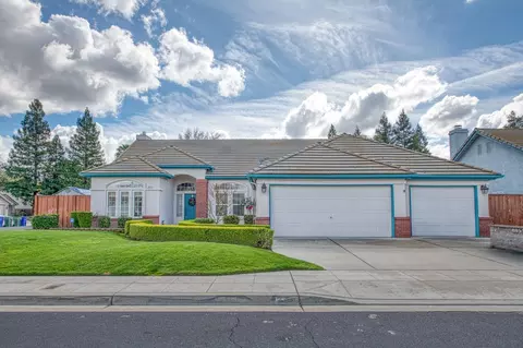 432 W Houston Ave, Clovis, CA 93611