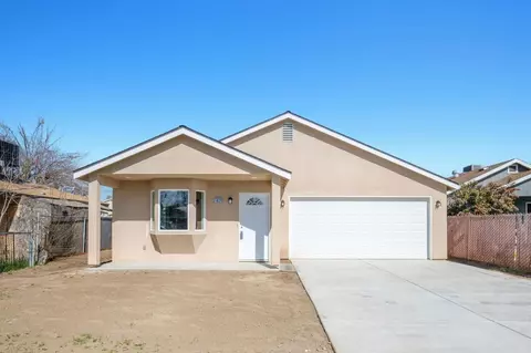 1020 Waterman Ave, Fresno, CA 93706