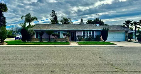810 Rayser St, Kingsburg, CA 93631