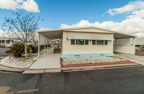 1701 Dinuba Ave #53, Selma, CA 93662