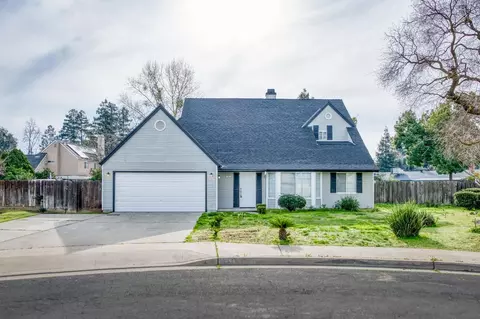 1341 Cypress Ave, Clovis, CA 93611