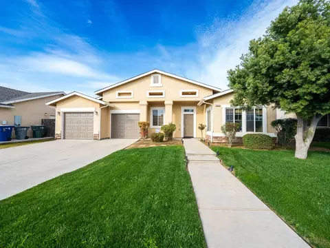 5434 W Terrace Ave, Fresno, CA 93722