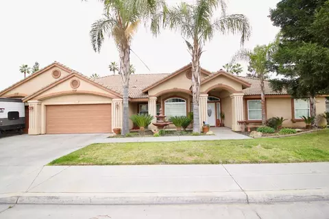 1513 Deborah Ln, Madera, CA 93637
