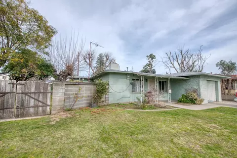 3991 Arden Dr N, Fresno, CA 93703