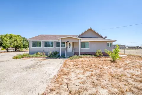 13522 S Marks Ave, Caruthers, CA 93609