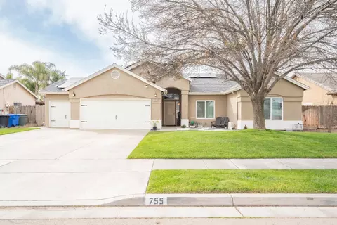 755 Birch Ave, Lemoore, CA 93245 photo 1