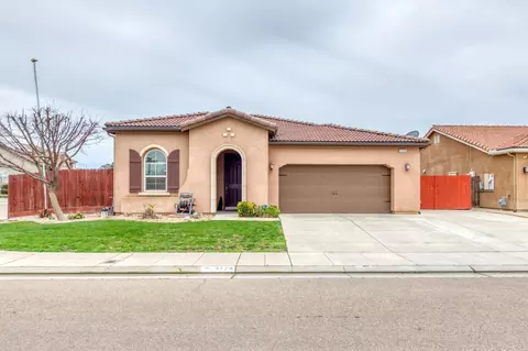 3774 Finchwood Ave, Clovis, CA 93619