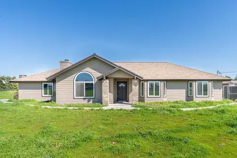 35515 John Albert Dr, Madera, CA 93636