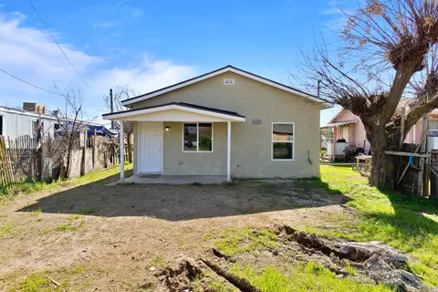 5869 W Hampton Way, Fresno, CA 93723