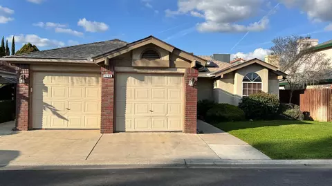 1294 E Athens Ave, Fresno, CA 93720