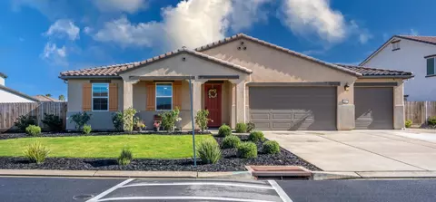 14675 Spanish Bay Way, Chowchilla, CA 93610