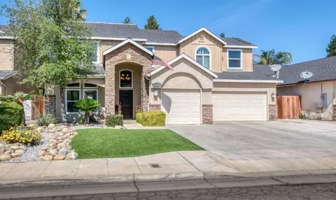 2576 Applegate Ave, Clovis, CA 93611
