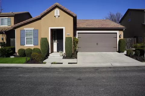 3987 Chessa Ln, Clovis, CA 93619