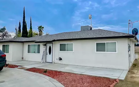 930 S Siskiyou Ave, Kerman, CA 93630