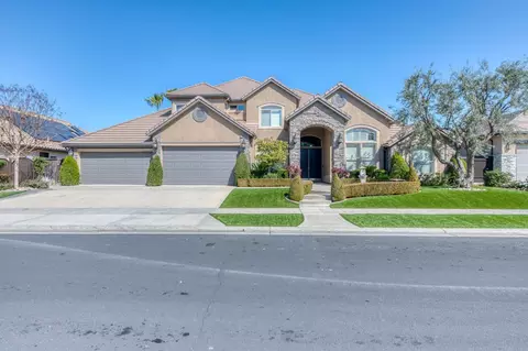 1887 N Rector Ave, Clovis, CA 93619