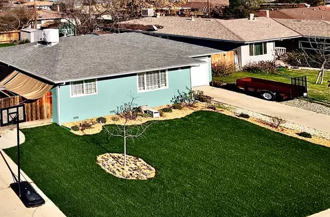 903 W Rialto Ave, Clovis, CA 93612