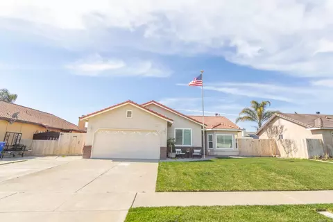 1175 Cousins Dr, Lemoore, CA 93245